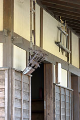 �������@������