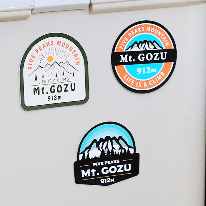 五頭山ステッカー 登頂記念のアウトドアステッカーは3種類 MT.GOZU STICKER おしゃれキャンプ キャンプスタイル