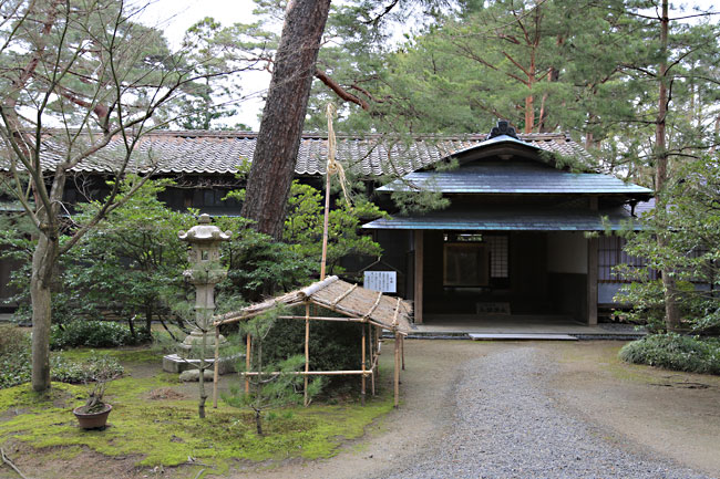 市島邸 入母屋造りの気品ある玄関
