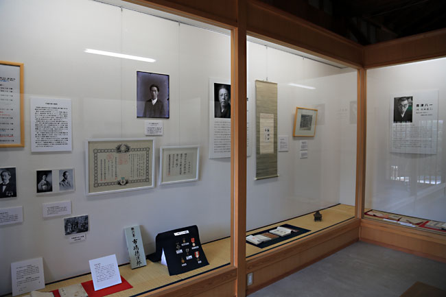 市島邸資料館(米蔵)